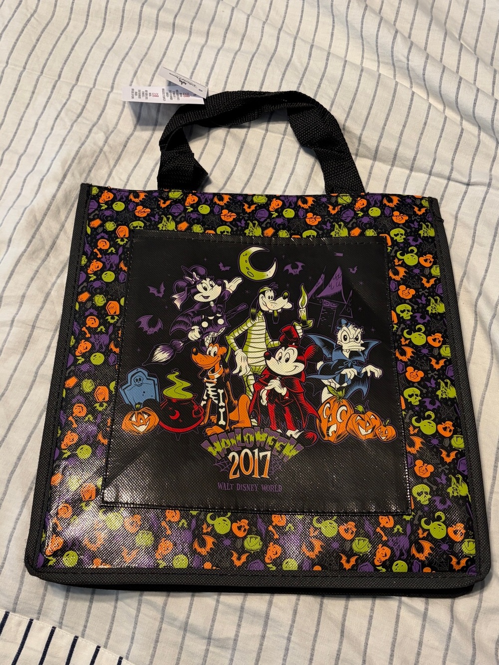 Walt Disney World 2017 Halloween Tote bag NWT